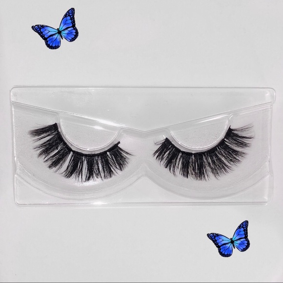 Lashes - Picture 8 of 11